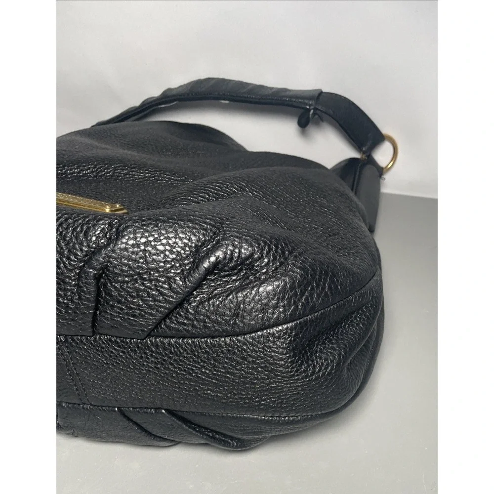 MARC BY MARC JACOBS‎ PEBBLED LEATHER HOBO BAG
